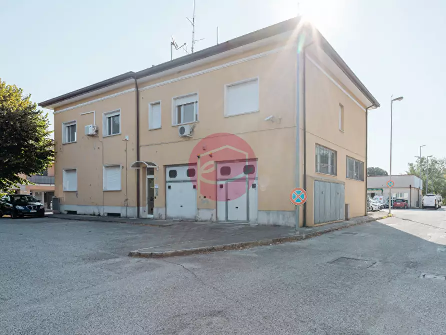 Immagine 7 di Ufficio in vendita  a Santarcangelo Di Romagna