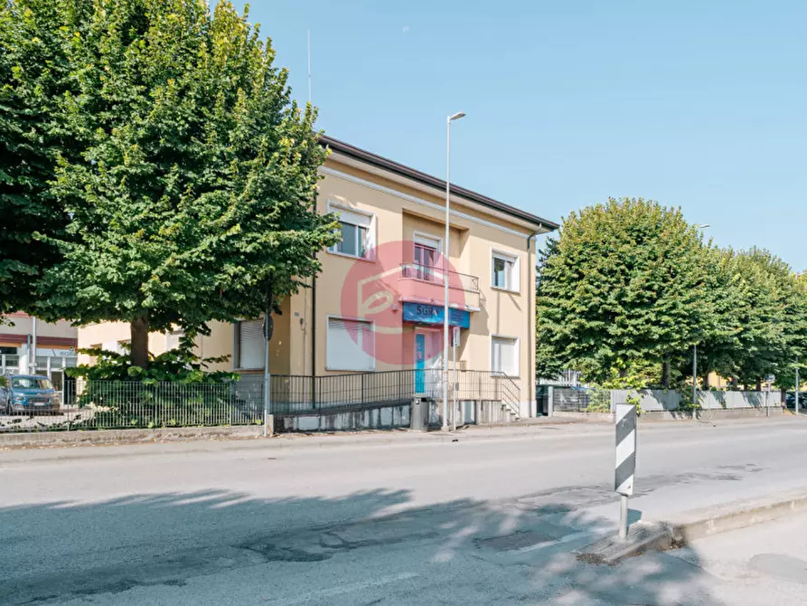 Immagine 9 di Ufficio in vendita  a Santarcangelo Di Romagna