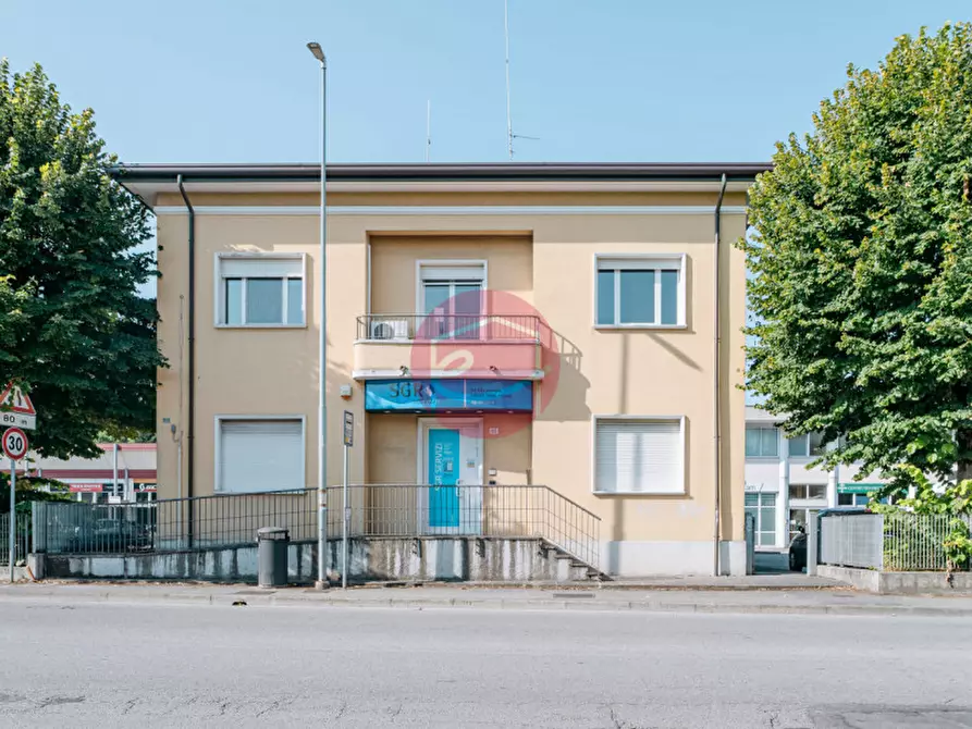 Immagine 11 di Ufficio in vendita  a Santarcangelo Di Romagna