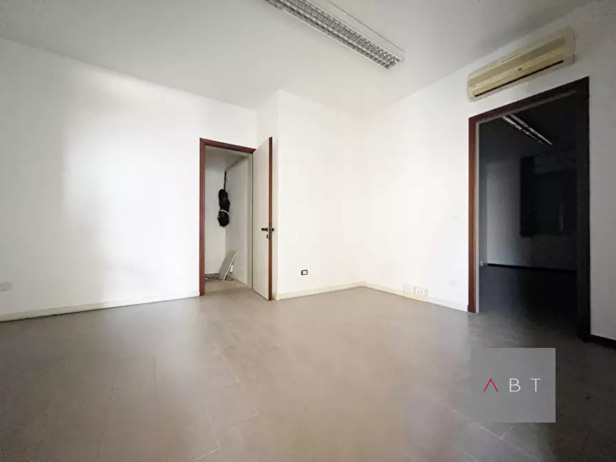 Immagine 5 di Laboratorio in affitto  a San Giorgio In Bosco