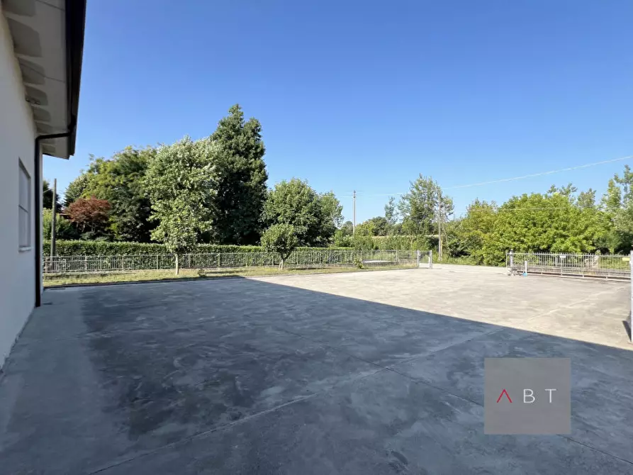 Immagine 9 di Laboratorio in affitto  a San Giorgio In Bosco