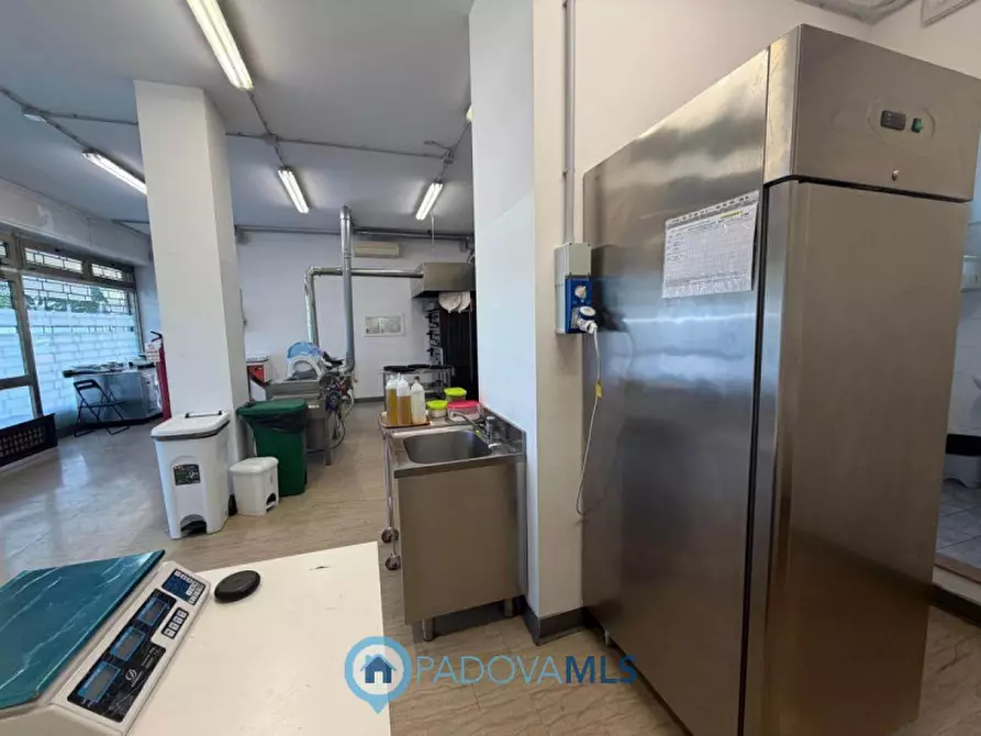 Immagine 6 di Attività commerciale in vendita  in Via della Provvidenza a Rubano