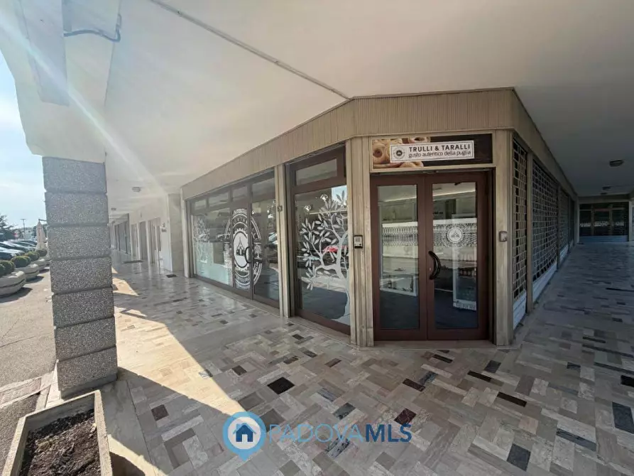 Immagine 9 di Attività commerciale in vendita  in Via della Provvidenza a Rubano