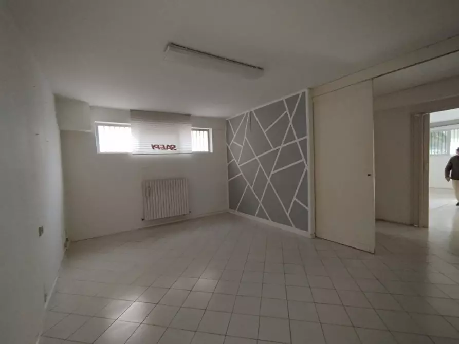 Immagine 14 di Ufficio in affitto  in Via Renato Paolini a Pescara