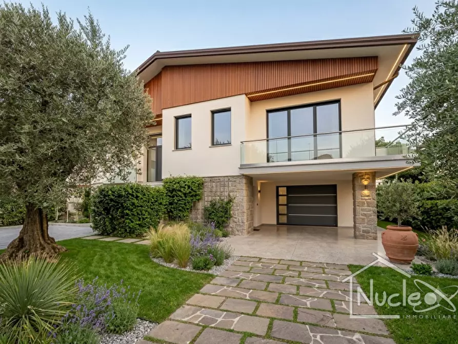 Immagine 1 di Villa in vendita  in Via Liviana a Montegrotto Terme