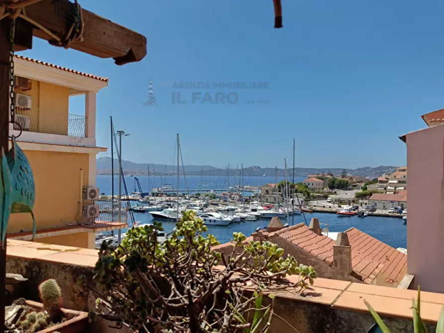 Immagine 1 di Appartamento in vendita  in Via XX Settembre a La Maddalena
