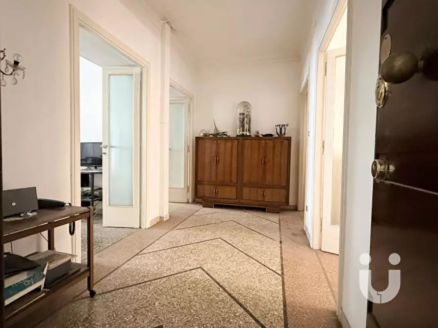 Immagine 2 di Appartamento in vendita  in Via di Santa Costanza a Roma