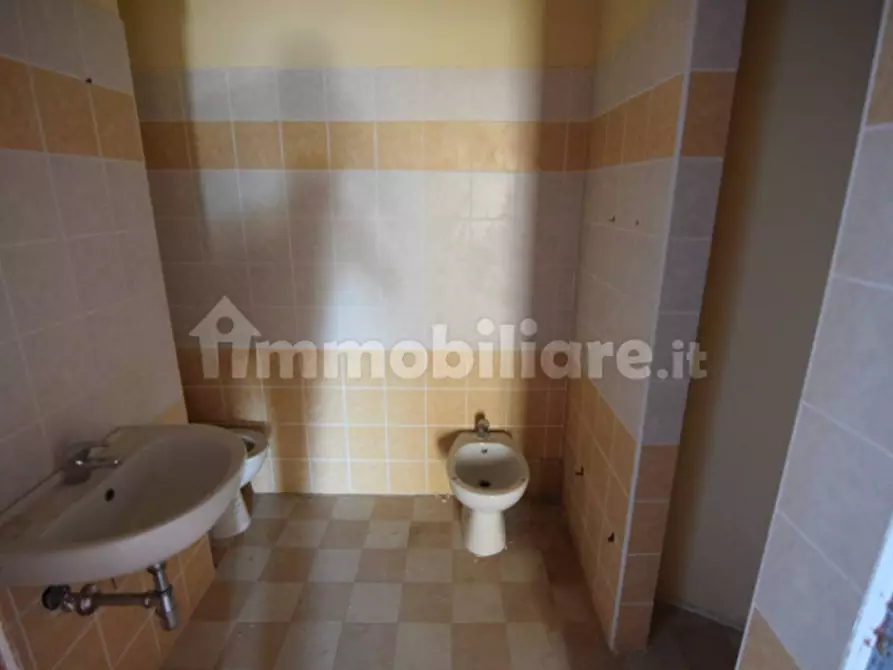 Immagine 8 di Ufficio in affitto  in Strada Statale 5 Via Tiburtina Valeria a Scurcola Marsicana