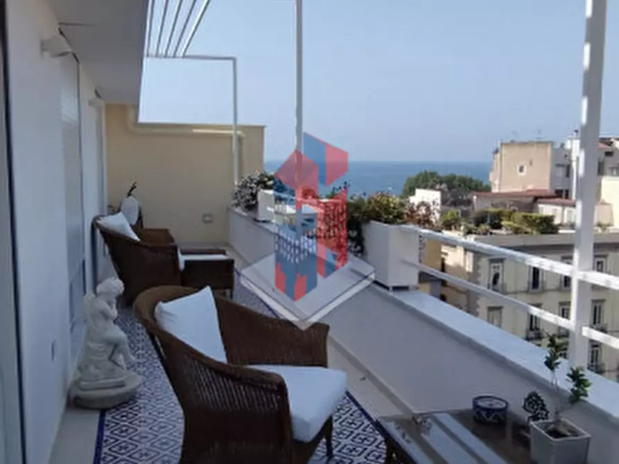 Immagine 26 di Appartamento in affitto  in LOCAZIONE USO FORESTERIA PIAZZA S. PASQUALE a Napoli