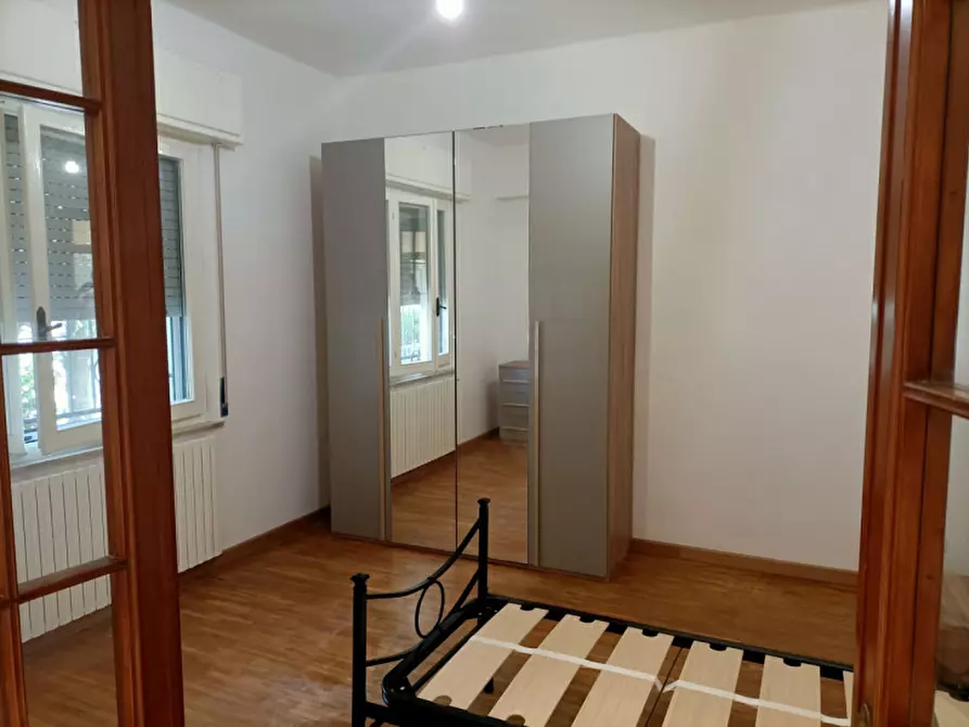 Immagine 10 di Camera in affitto  in Via Icilio Guareschi, 4 a Parma