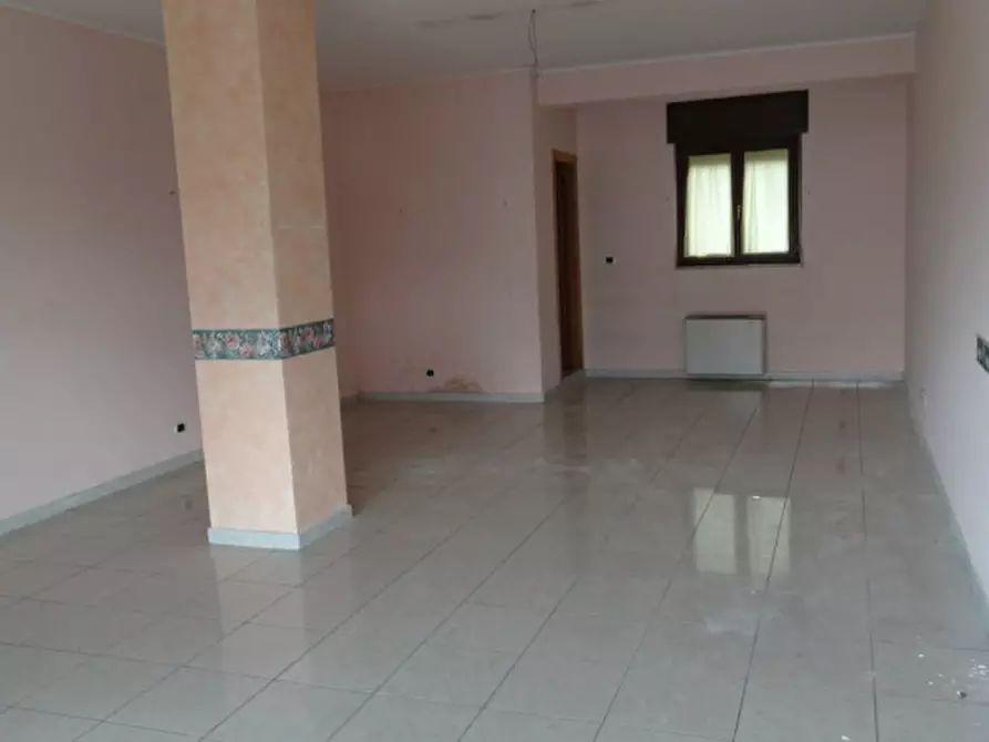 Immagine 3 di Negozio in vendita  a Marsicovetere