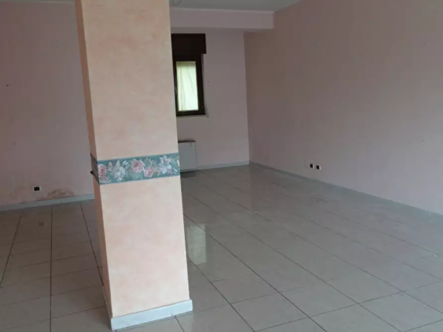 Immagine 6 di Negozio in vendita  a Marsicovetere