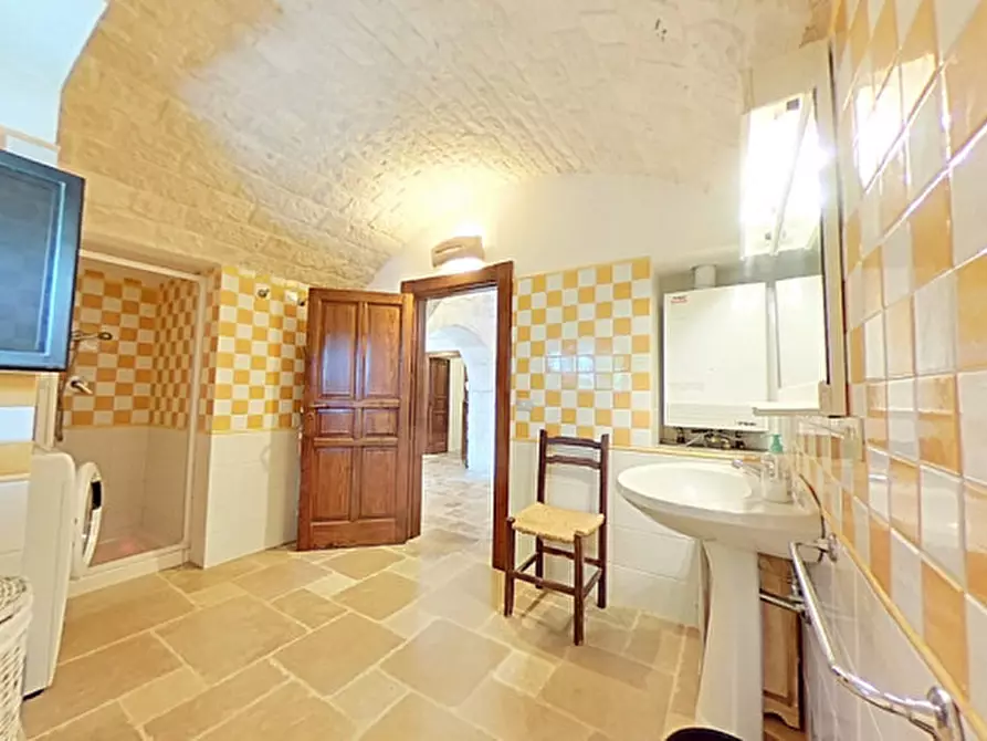 Immagine 60 di Rustico / casale in vendita  in Cerrosa a Locorotondo