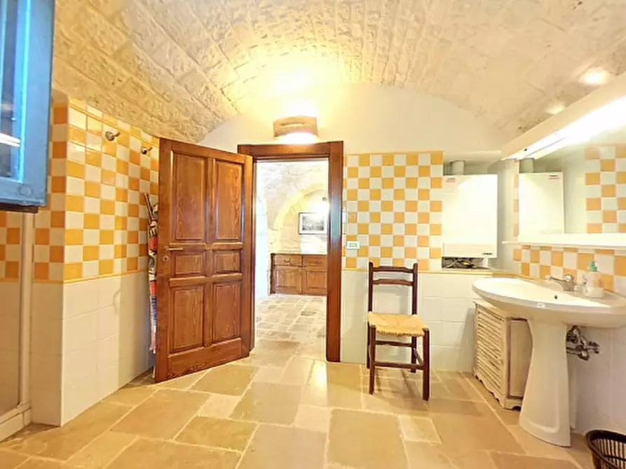 Immagine 61 di Rustico / casale in vendita  in Cerrosa a Locorotondo