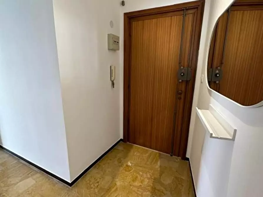 Immagine 10 di Appartamento in vendita  in Via Achille e Alfredo Betti a Rapallo