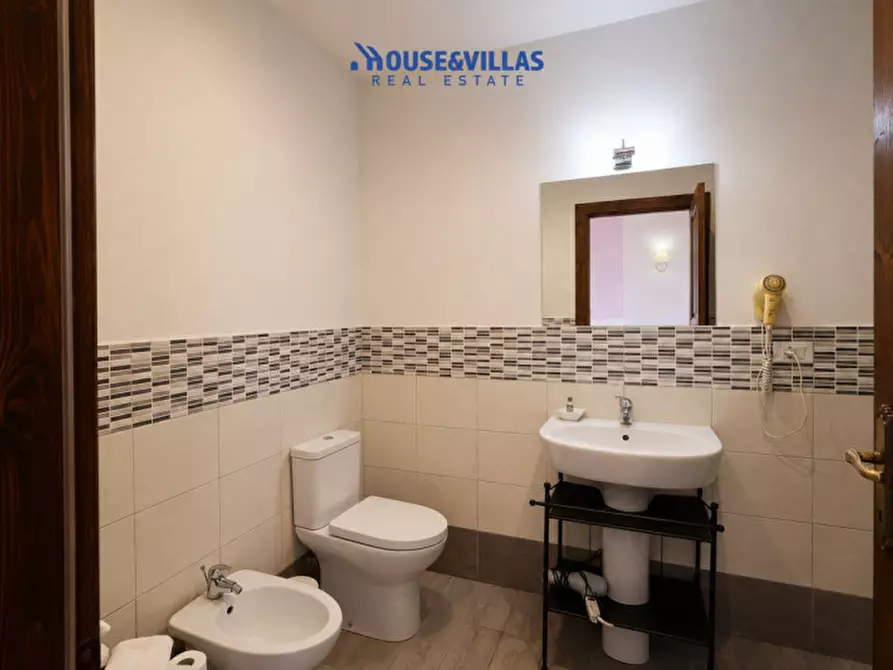 Immagine 21 di Appartamento in vendita  in Via Roma a Noto
