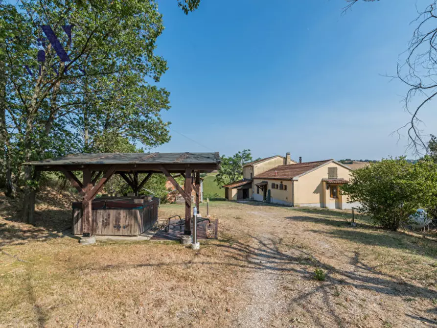Immagine 2 di Villa in vendita  in vallone a Senigallia
