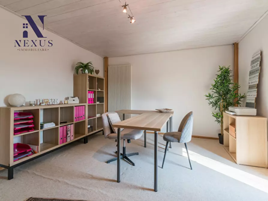 Immagine 25 di Villa in vendita  in vallone a Senigallia