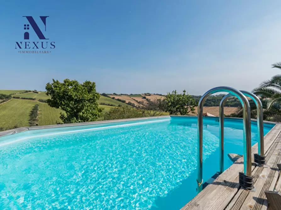 Immagine 34 di Villa in vendita  in vallone a Senigallia