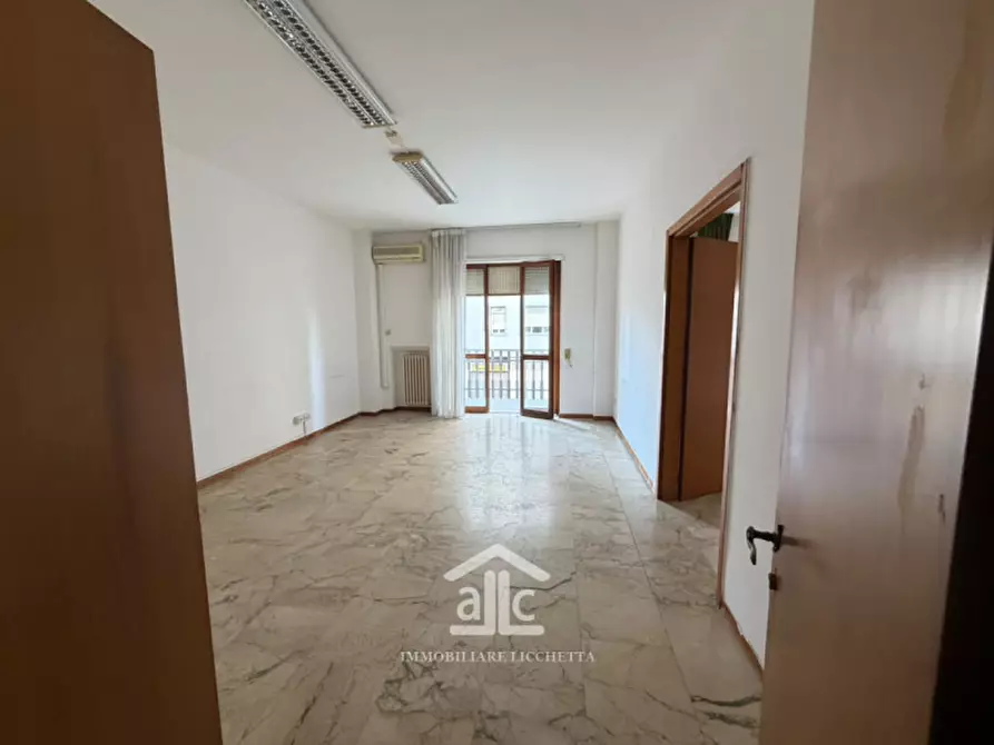 Immagine 15 di Ufficio in vendita  in VIALE DELLA LIBERTA' 68 a Lecce