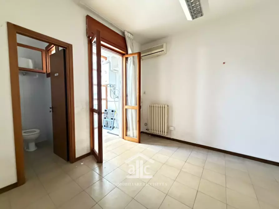 Immagine 20 di Ufficio in vendita  in VIALE DELLA LIBERTA' 68 a Lecce