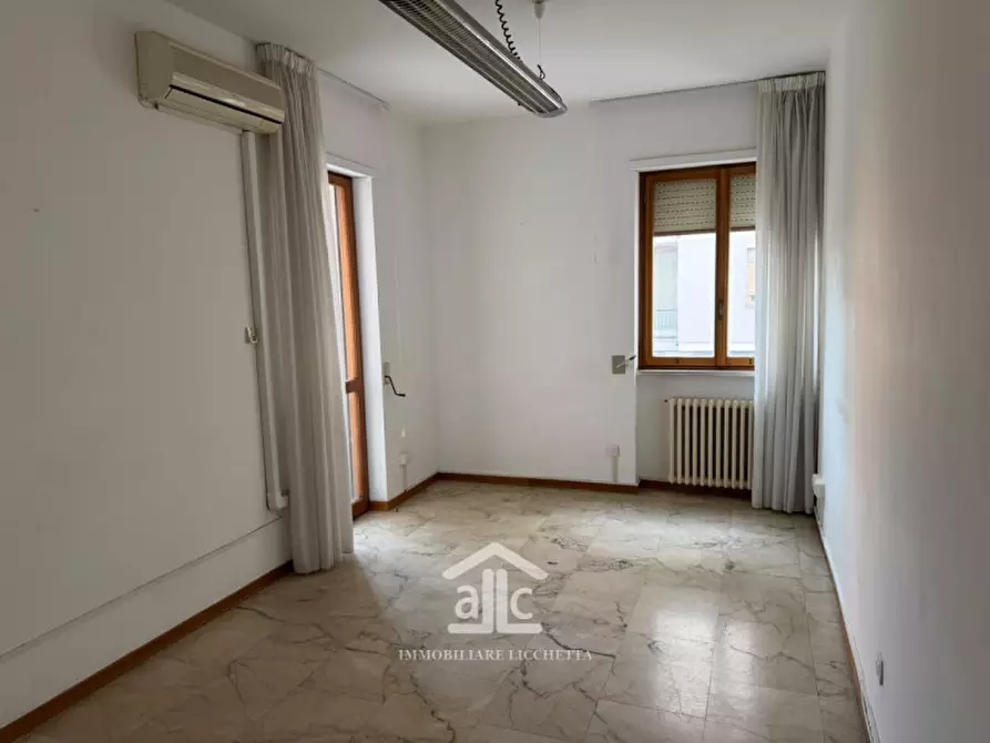 Immagine 31 di Ufficio in vendita  in VIALE DELLA LIBERTA' 68 a Lecce
