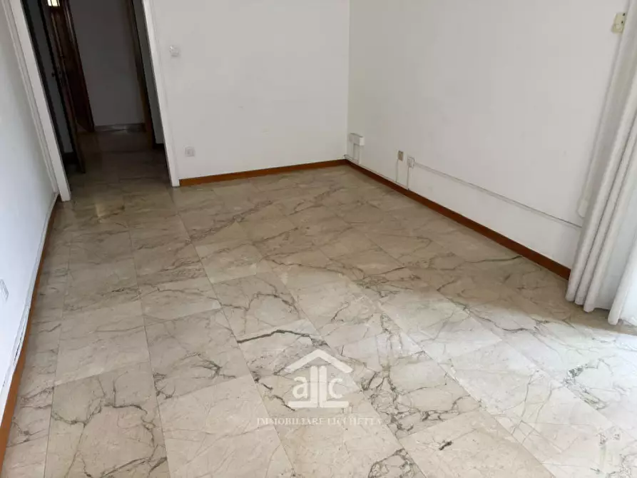 Immagine 32 di Ufficio in vendita  in VIALE DELLA LIBERTA' 68 a Lecce