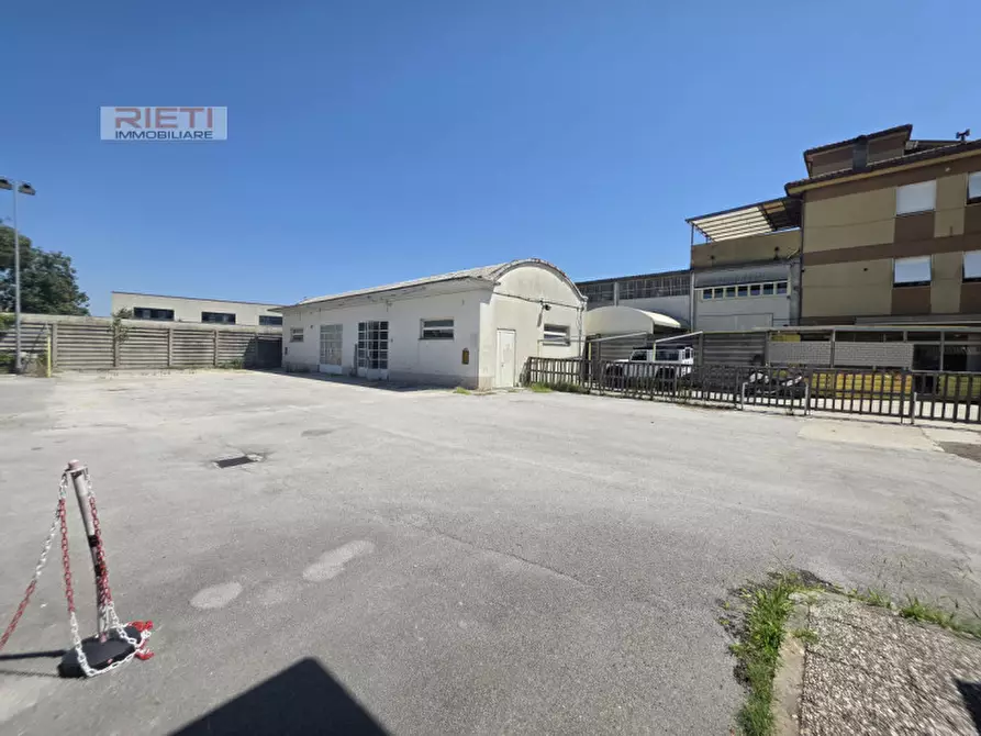 Immagine 1 di Attività commerciale in affitto  in Via Tancia a Rieti