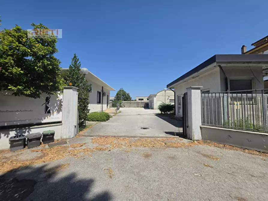 Immagine 2 di Attività commerciale in affitto  in Via Tancia a Rieti