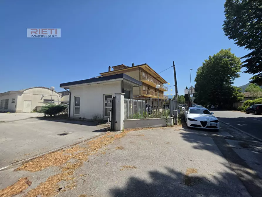 Immagine 10 di Attività commerciale in affitto  in Via Tancia a Rieti