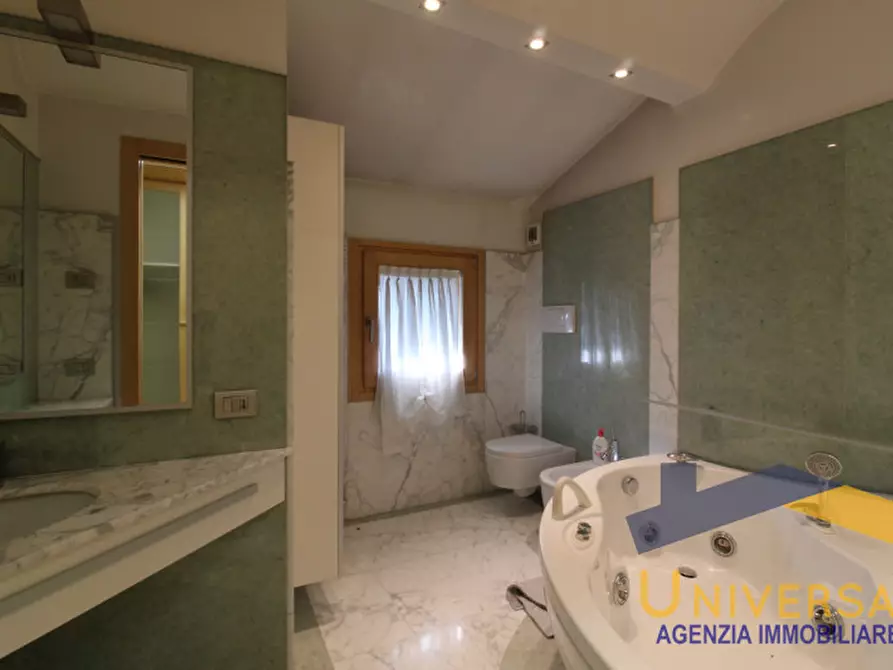 Immagine 38 di Attico in vendita  in Via Aristide Tentori a Camposampiero