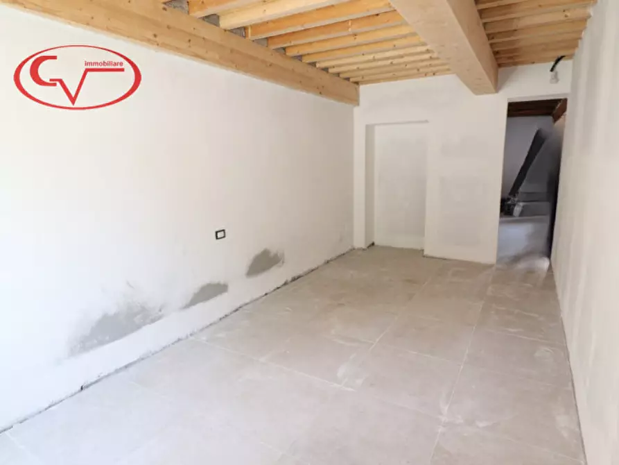 Immagine 9 di Appartamento in vendita  in via aretina a Montevarchi