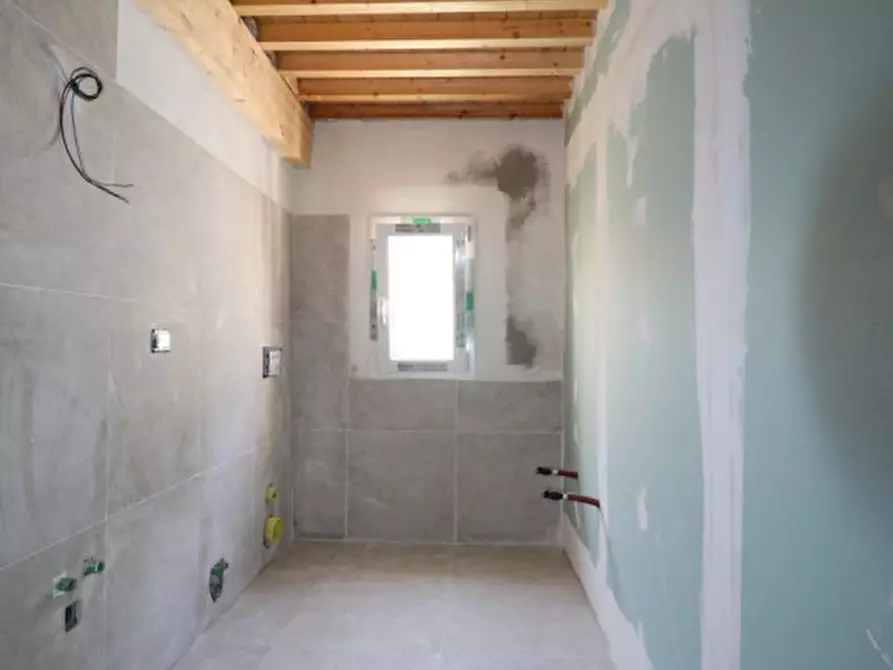 Immagine 11 di Appartamento in vendita  in via aretina a Montevarchi