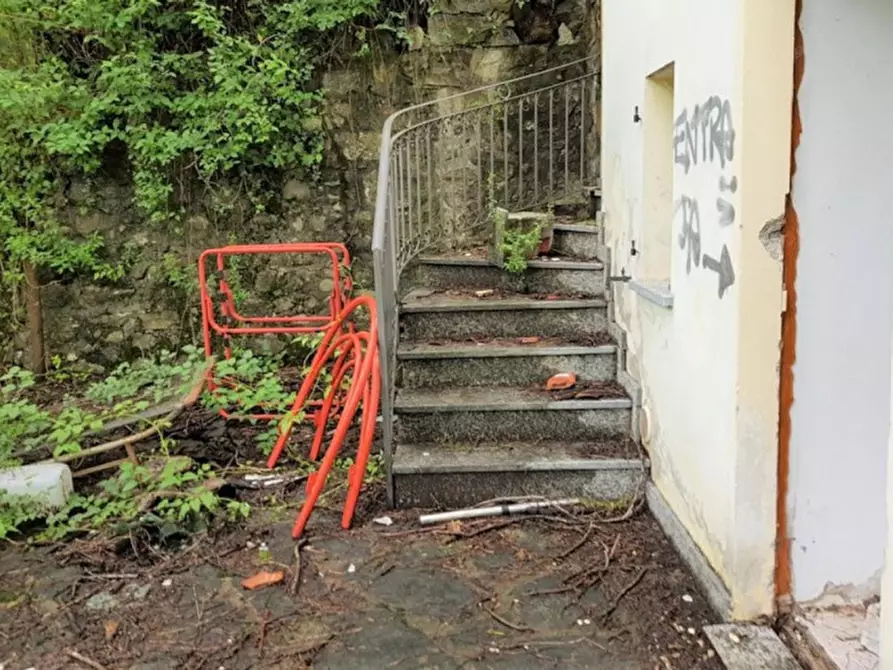 Immagine 6 di Palazzo in vendita  in Località Castello, 7, 22020 Laino CO, Italia a Laino