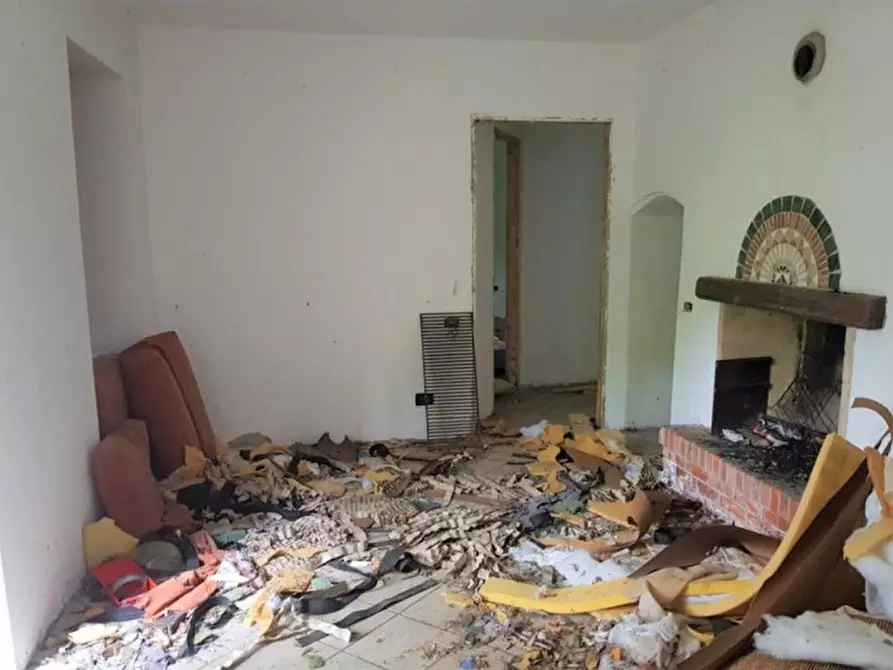 Immagine 7 di Palazzo in vendita  in Località Castello, 7, 22020 Laino CO, Italia a Laino