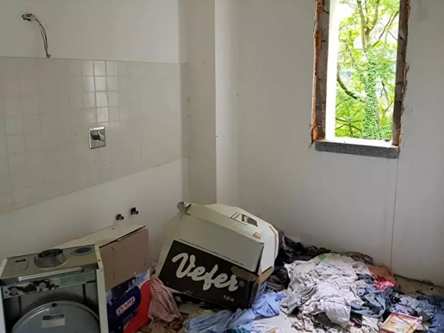 Immagine 16 di Palazzo in vendita  in Località Castello, 7, 22020 Laino CO, Italia a Laino