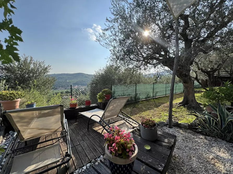 Immagine 50 di Rustico / casale in vendita  in via dei ciliegi a Mezzane Di Sotto