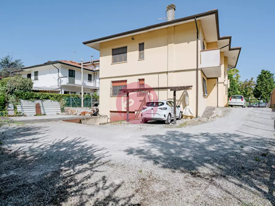 Immagine 8 di Casa bifamiliare in vendita  a Santarcangelo Di Romagna