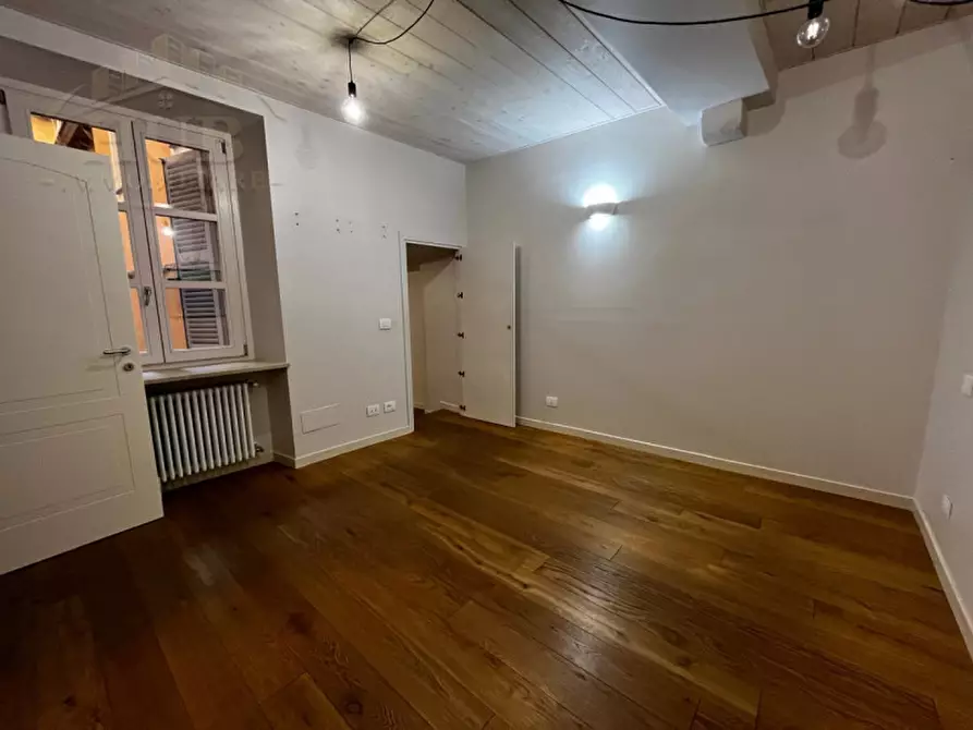 Immagine 10 di Appartamento in vendita  in via roma 34 a Cuneo