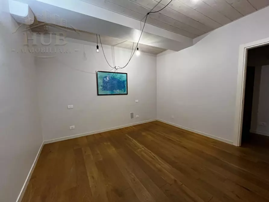 Immagine 12 di Appartamento in vendita  in via roma 34 a Cuneo