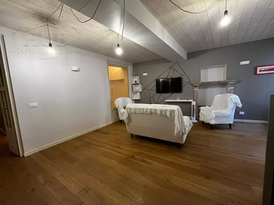 Immagine 26 di Appartamento in vendita  in via roma 34 a Cuneo