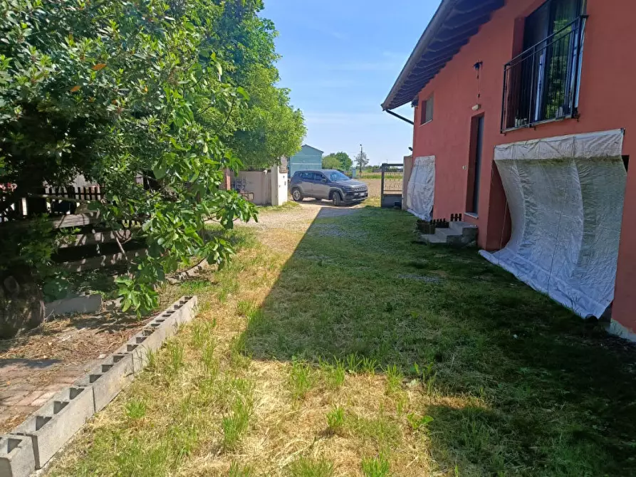 Immagine 2 di Casa indipendente in vendita  in Cantone Corno 22 a Casale Monferrato