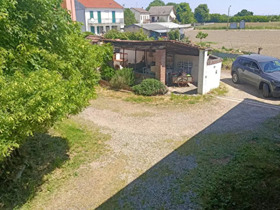 Immagine 3 di Casa indipendente in vendita  in Cantone Corno 22 a Casale Monferrato