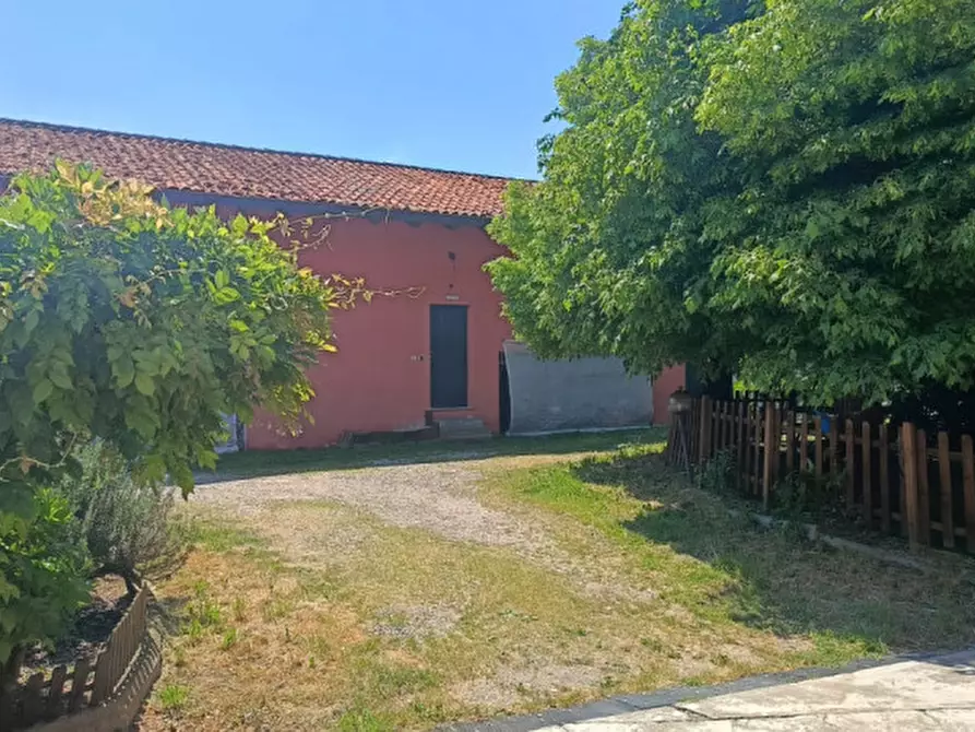 Immagine 16 di Casa indipendente in vendita  in Cantone Corno 22 a Casale Monferrato