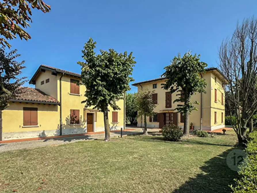 Immagine 1 di Villa in vendita  in Via Bella Rosa 4 a Carpi