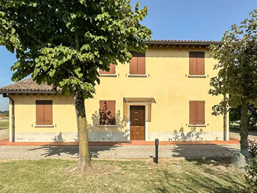 Immagine 16 di Villa in vendita  in Via Bella Rosa 4 a Carpi