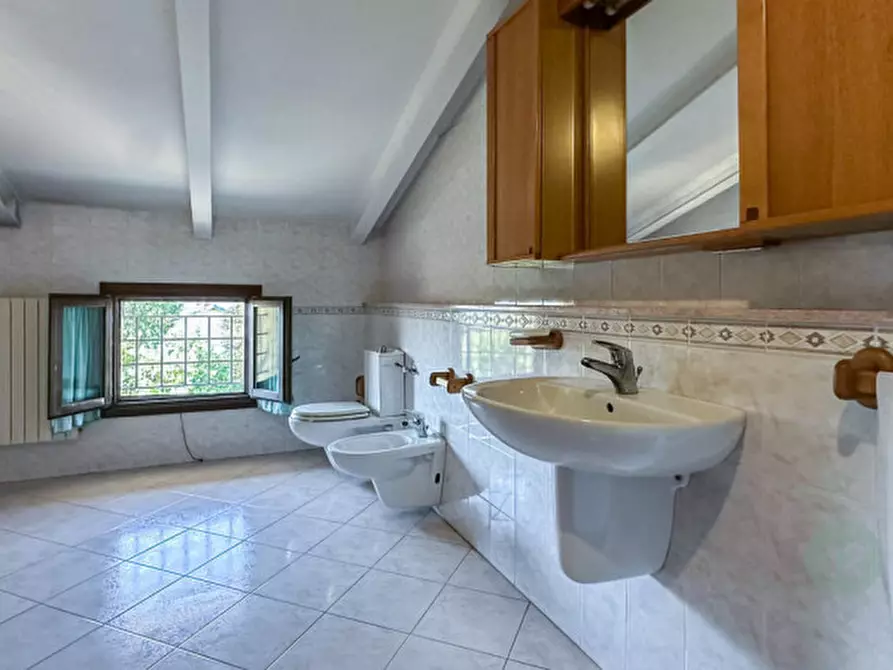 Immagine 62 di Villa in vendita  in Via Bella Rosa 4 a Carpi