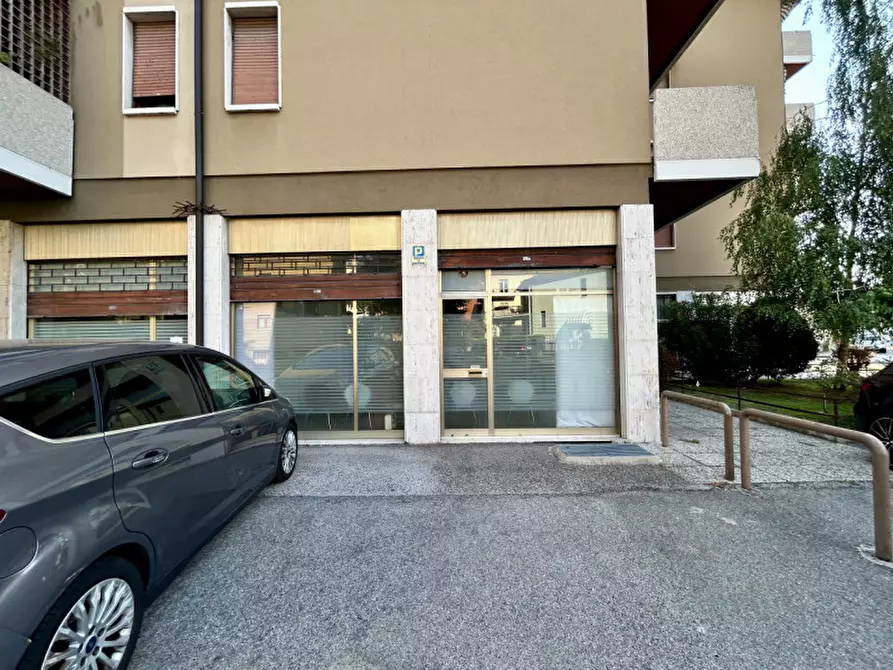 Immagine 13 di Ufficio in affitto  in Via Andrea Doria a Verona