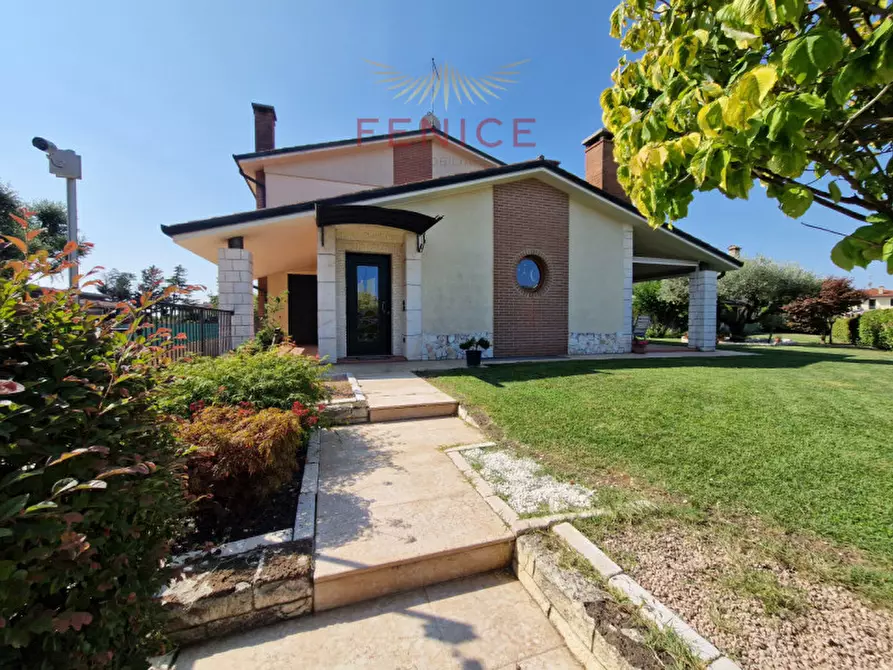 Immagine 1 di Villa in vendita  in Via San Gerardo 23 a Trevignano