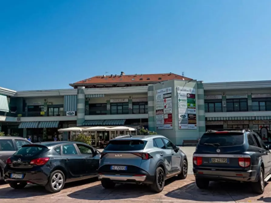 Immagine 3 di Posto auto in vendita  in Via Settimo 10 a Borgaro Torinese